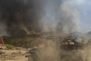La Grèce brûle (ici à Rhodes, en mer Egée).